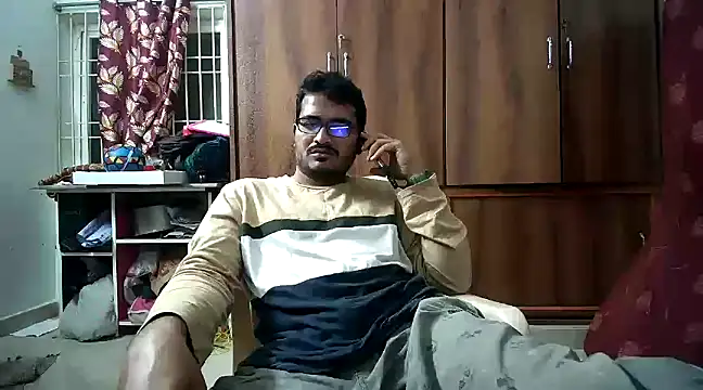 Snapshot of naughtymike0007 chatting on January 22, 2025, 4:02 pm naughtymike0007 online show from January 22, 2025, 4:02 pm