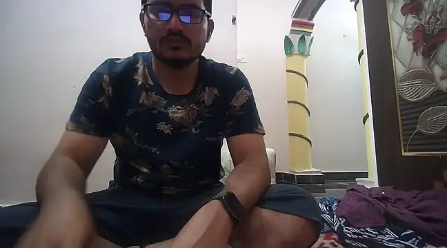Snapshot of naughtymike0007 chatting on January 27, 2025, 2:02 pm naughtymike0007 online show from January 27, 2025, 2:02 pm