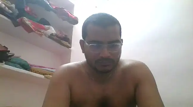 Snapshot of naughtymike0007 chatting on March 20, 2025, 3:36 pm naughtymike0007 online show from March 20, 2025, 3:36 pm