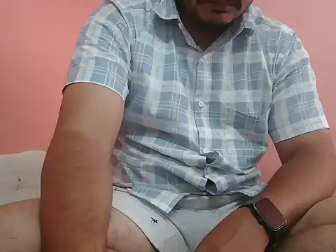 naughtymike0007 online show from July 5, 2026, 5:03 am
