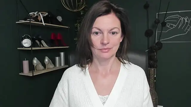 VivianWILD online show from September 26, 2025, 5:55 am