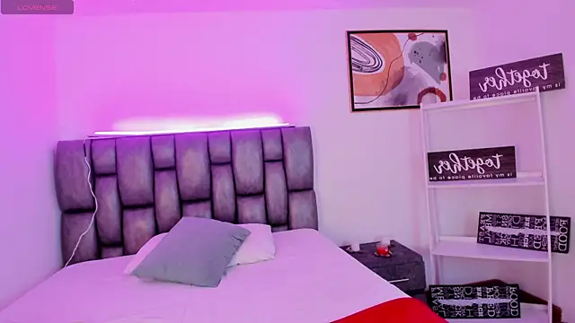 saracorraless online show from February 22, 2025, 6:41 pm