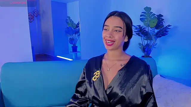 saracorraless online show from February 25, 2025, 1:20 am