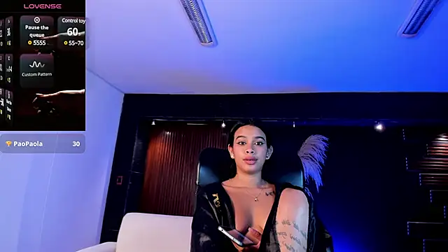 saracorraless online show from March 12, 2025, 12:53 am