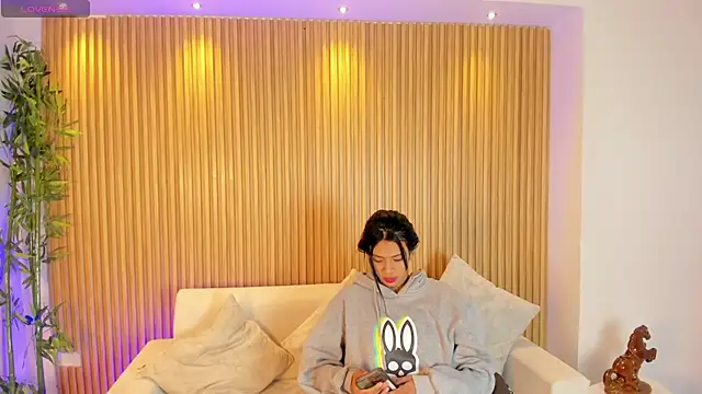 saracorraless online show from September 30, 2025, 11:04 am