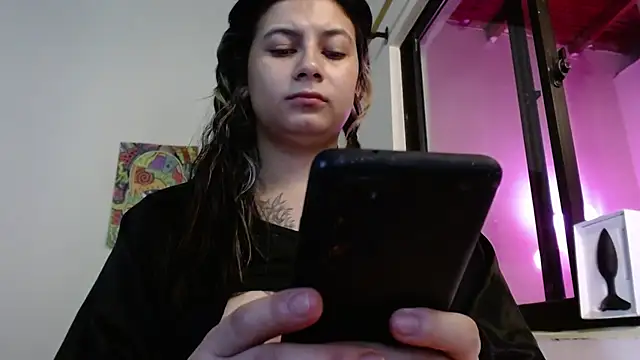 mailer parsonss online show from March 14, 2025, 8:06 pm