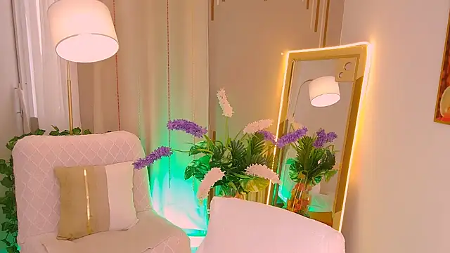 Snapshot of Miss_ash chatting on February 8, 2025, 9:15 pm Miss ash online show from February 8, 2025, 9:15 pm