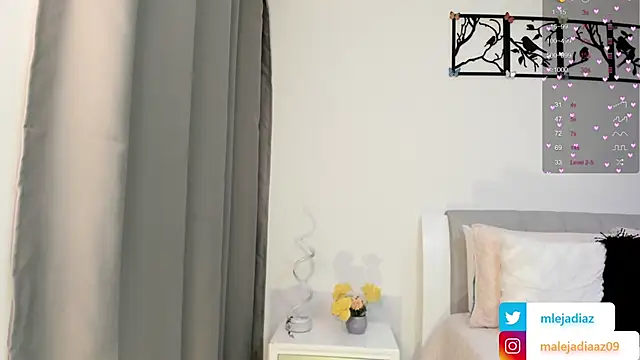 MalejaDiaz  online show from March 20, 2025, 3:36 pm