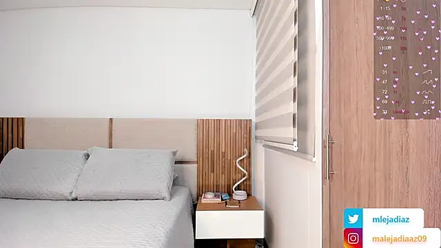 MalejaDiaz  online show from September 19, 2025, 5:13 pm