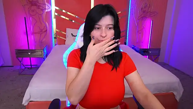 Snapshot of Miki_Kivi chatting on December 5, 2024, 4:42 am Miki Kivi online show from December 5, 2024, 4:42 am