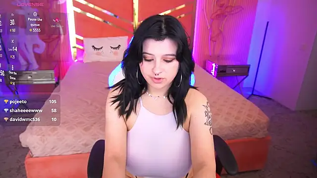 Snapshot of Miki_Kivi chatting on December 18, 2024, 11:08 pm Miki Kivi online show from December 18, 2024, 11:08 pm