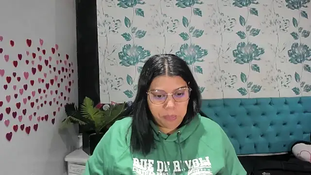 LindaBreeS online show from January 28, 2025, 1:38 pm