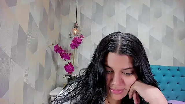 LindaBreeS online show from October 9, 2025, 2:04 pm