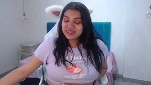 LindaBreeS online show from November 29, 2025, 10:07 am