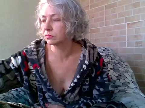 Lorie Carrie online show from October 26, 2025, 9:37 am