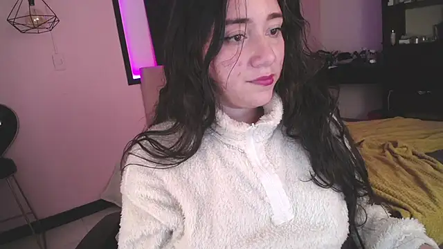 Snapshot of Andrea_Ramos chatting on December 27, 2024, 9:39 am Andrea Ramos online show from December 27, 2024, 9:39 am