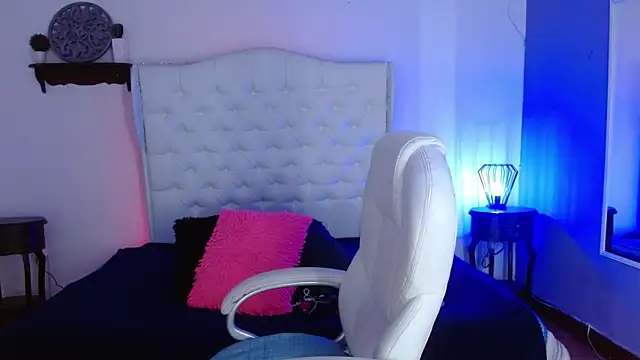 elena detroya online show from December 13, 2024, 12:28 pm