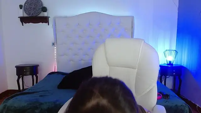 elena detroya online show from January 11, 2025, 6:23 pm