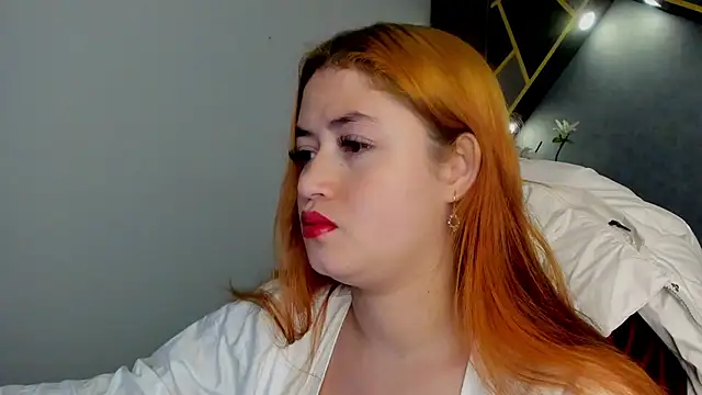 almma shy online show from February 6, 2025, 1:43 pm