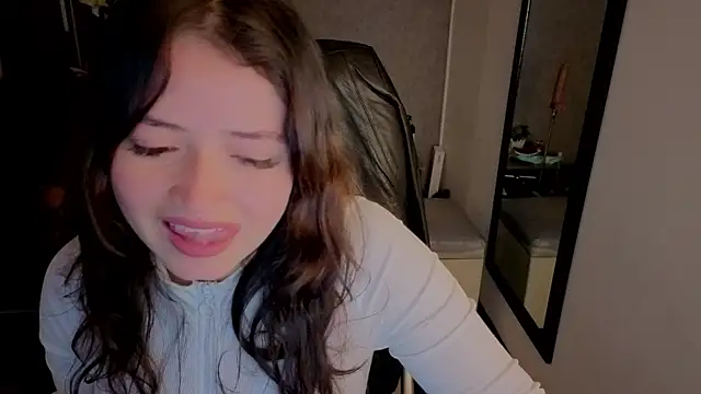 almma shy online show from October 16, 2025, 1:12 pm