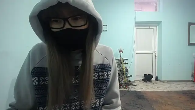 elllaaxx online show from December 18, 2024, 3:04 am