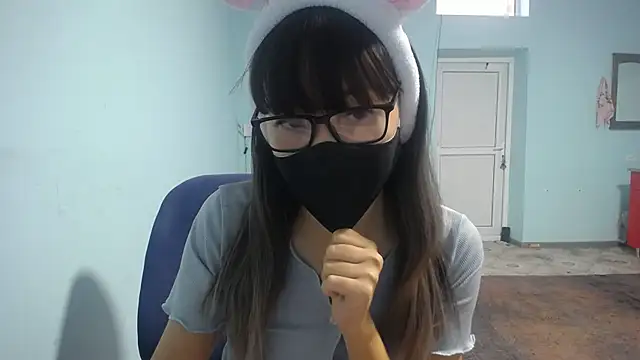 elllaaxx online show from October 29, 2025, 3:31 am