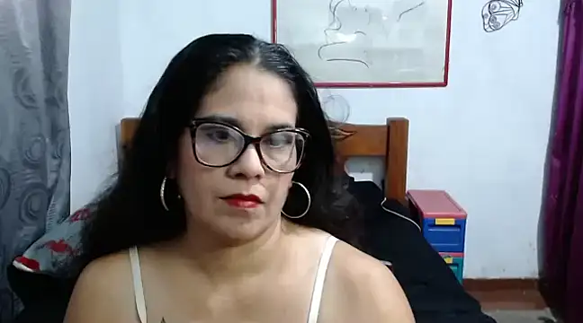 Mistresskloe01 online show from December 2, 2024, 12:40 pm