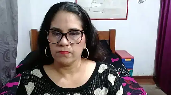 Mistresskloe01 online show from December 7, 2024, 12:45 pm