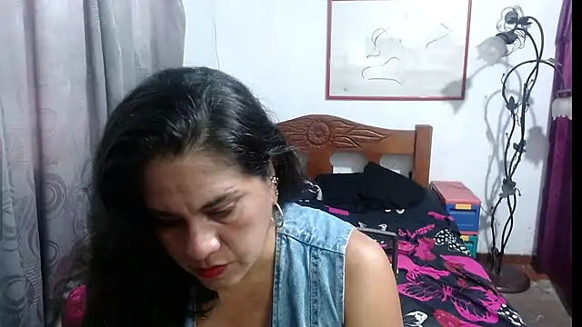 Mistresskloe01 online show from March 18, 2025, 12:58 pm