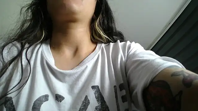 Naughty Kittenm online show from December 18, 2025, 10:43 am