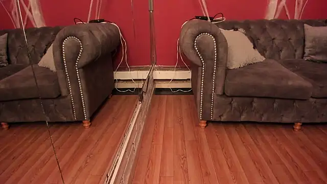 Julieta Russell online show from October 30, 2025, 11:11 am