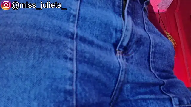 Julieta Russell online show from June 2, 2026, 11:45 am