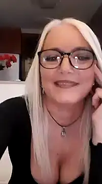 kikkastar online show from January 3, 2025, 9:15 pm