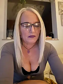 kikkastar online show from March 20, 2025, 8:29 pm