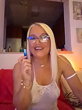 kikkastar online show from September 29, 2025, 7:19 pm