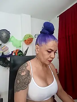 Snapshot of freyadevil333 chatting on October 16, 2025, 8:26 am freyadevil333 online show from October 16, 2025, 8:26 am