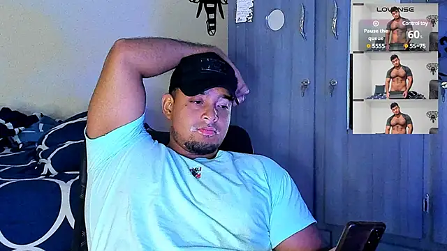 Big furry bear13 online show from March 17, 2025, 7:02 am