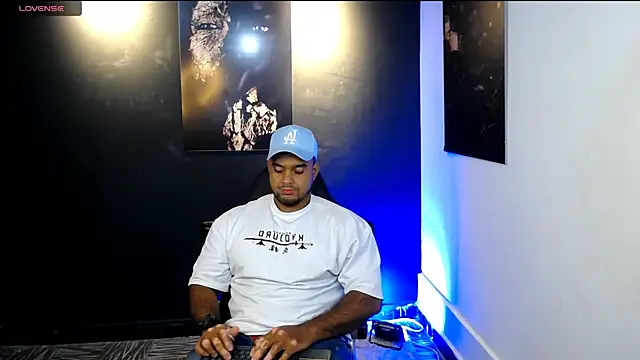 Big furry bear13 online show from January 8, 2026, 4:26 am