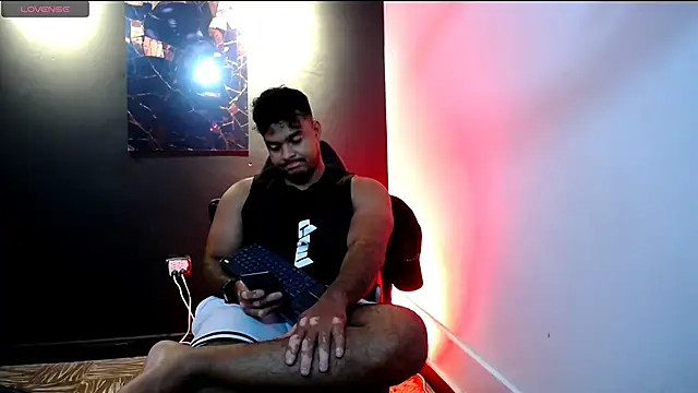 Big furry bear13 online show from January 14, 2026, 9:04 am