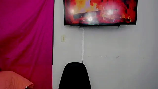 sunshine uwu22 online show from December 27, 2024, 7:24 pm