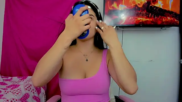 sunshine uwu22 online show from January 29, 2025, 6:50 pm