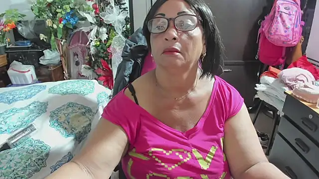 Mrs mommy  online show from December 21, 2025, 2:46 pm