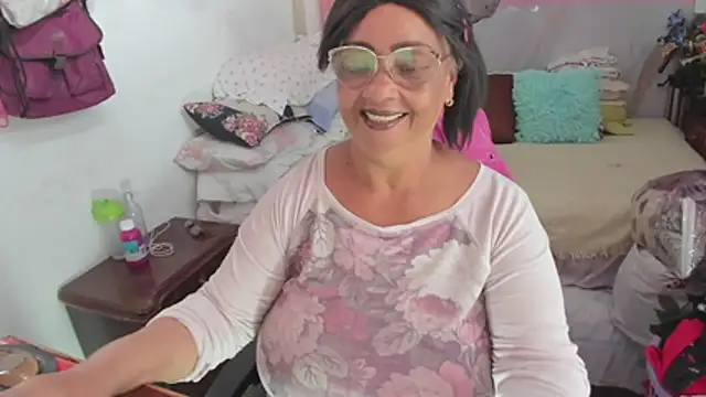 Mrs mommy  online show from April 4, 2026, 6:49 pm