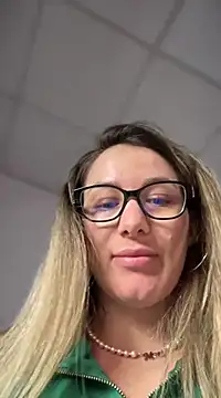 HotXMom online show from December 11, 2024, 10:14 am
