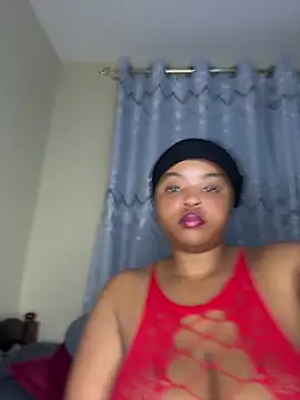 Linahlove online show from February 9, 2026, 10:03 pm