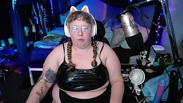 Snapshot of FatVeronica chatting on January 26, 2025, 10:23 am FatVeronica online show from January 26, 2025, 10:23 am