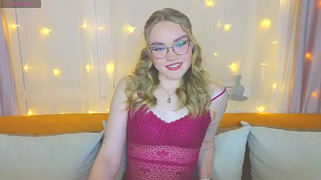 Aurora Golden1 online show from March 4, 2025, 3:48 pm