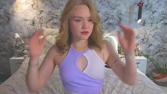 Aurora Golden1 online show from April 7, 2026, 2:56 am