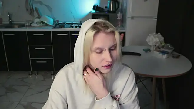 MertyXX online show from February 28, 2026, 10:11 pm