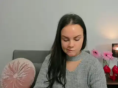 Snapshot of KendalNew chatting on December 9, 2024, 8:12 pm KendalNew online show from December 9, 2024, 8:12 pm